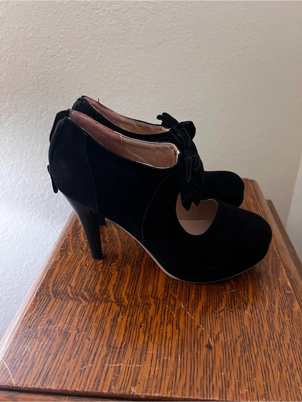SHEIN Black Velvet Bow Mary Jane Heels